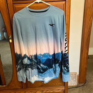 Hollister shirt